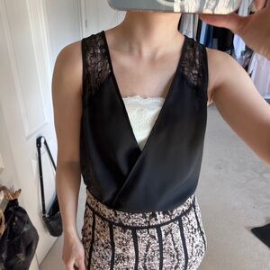 Many sleeve less blouse top